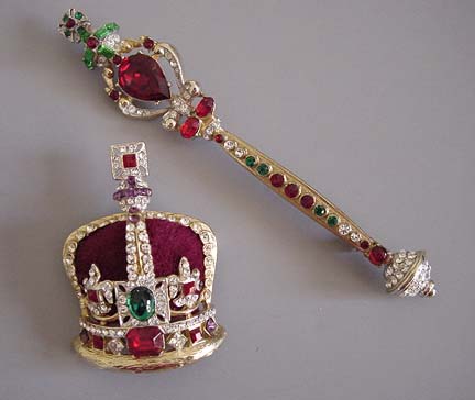 Rhinestone King Crown Brooch Pin 1-3/4-Inch
