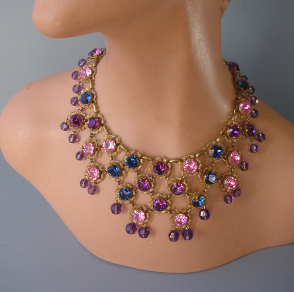simple one stone necklace
