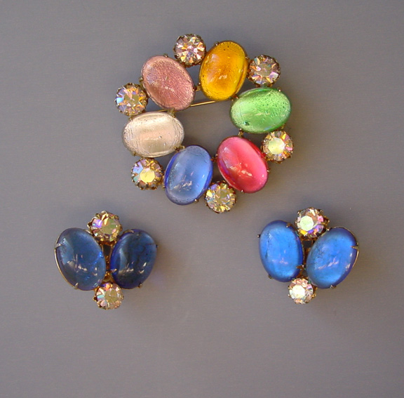 Vintage 15-17 Necklace Clip On Earrings Pin Brooch Set Aurora Borealis Beads Used