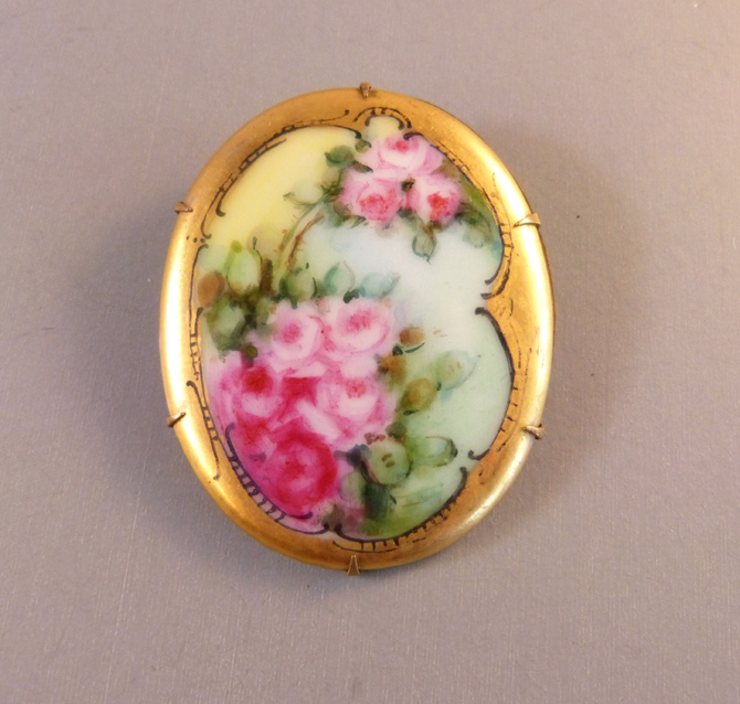 Hand Painted Porcelain Brooch Sweet White Lavender Green Flower Blossoms in Gold Flowered Oval Frame w Peri & White Enamel