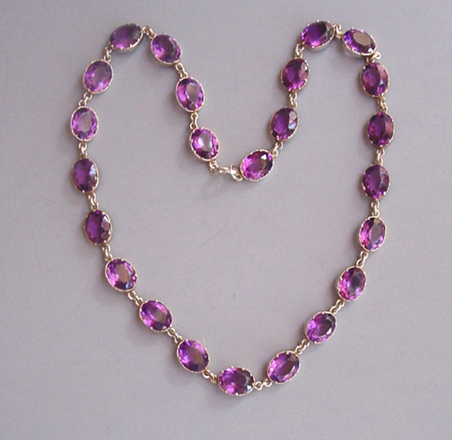 Purple Faceted Oval Purple Rhinestones Necklace in Antique Style Settings