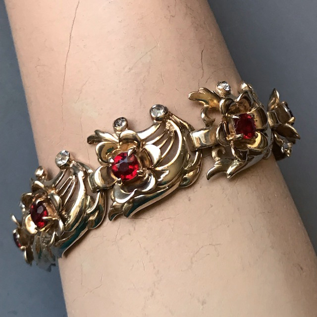 A Dozen Roses Bracelet – Sunflower Jewels