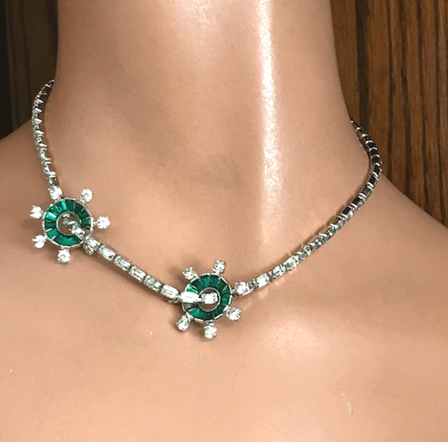 Court Couture - Green Rhinestone Gunmetal Necklace - Paparazzi – Sugar Bee  Bling - Paparazzi Jewelry and Accessories