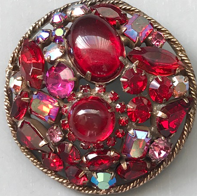 Vintage Brooch with ruby red Oval Rhinestone