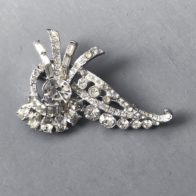 Brooch Rhinestone Brooch with Dazzling Clear Rhinestones