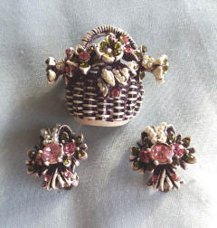 https://www.morninggloryantiques.com/imagesLZ/unsigned2/bsktUnsg1.jpg