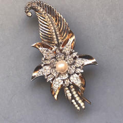 https://www.morninggloryantiques.com/imagesDG/DeRosa/derosa42718.jpg