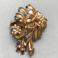 https://www.morninggloryantiques.com/imagesDG/DeRosa/derosa42750.jpg