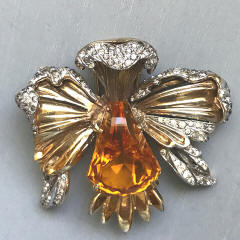 https://www.morninggloryantiques.com/imagesDG/DeRosa/derosa42752.jpg