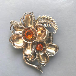 https://www.morninggloryantiques.com/imagesDG/DeRosa/derosa43078.jpg