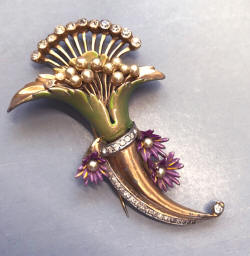 https://www.morninggloryantiques.com/imagesDG/DeRosa/derosa43157.jpg