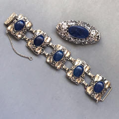 https://www.morninggloryantiques.com/imagesH/Hobe/hobe42950a.jpg