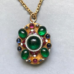 https://www.morninggloryantiques.com/imagesH/Hobe/hobe43076.jpg