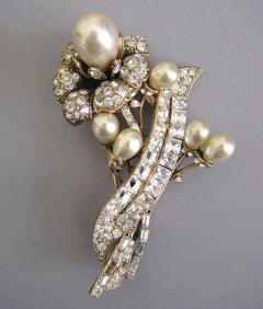 http://www.morninggloryantiques.com/imagesLZ/unsigned/rh5479.jpg